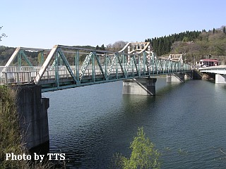勴