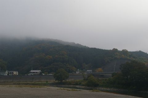 n엒